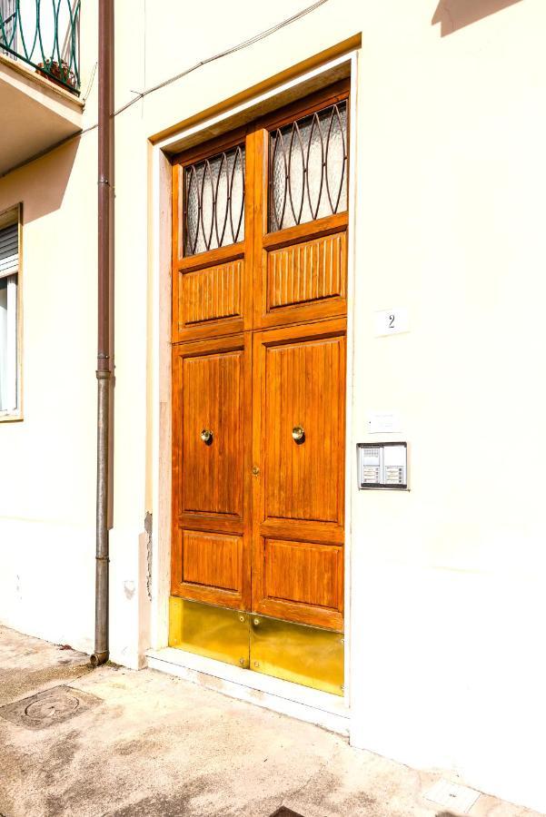 Hostly - The Urban Garden House - 3 Bedrooms, Garden, Great Location! Pisa Ngoại thất bức ảnh